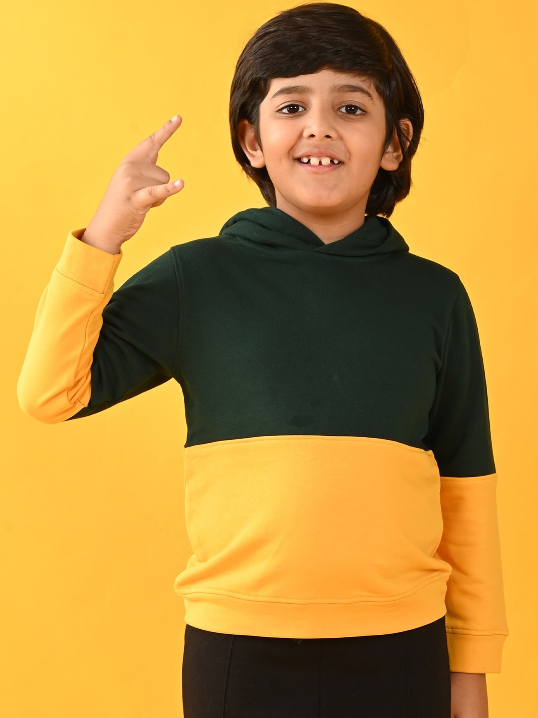 

Anthrilo Boys Colourblocked Hooded Sweatshirt, Yellow