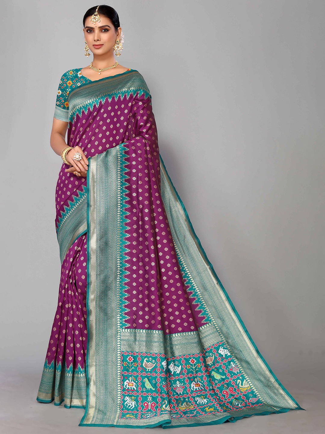 

DIVASTRI Ethnic Motifs Woven Design Zari Patola Saree, Purple