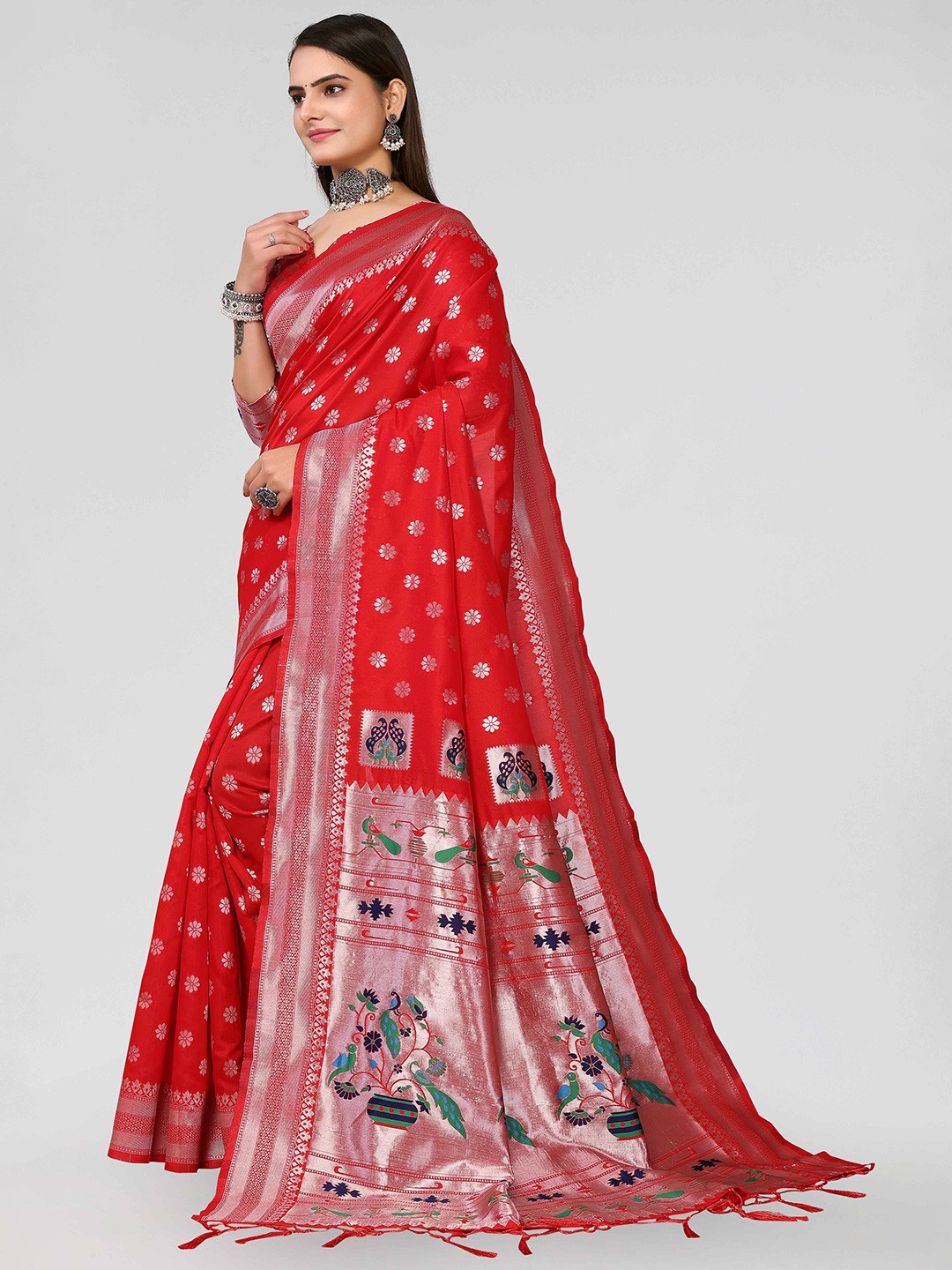 

DIVASTRI Ethnic Motifs Woven Design Zari Detailed Paithani Saree, Red
