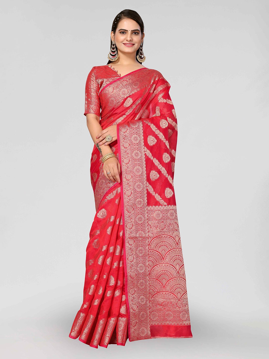 

DIVASTRI Ethnic Motifs Woven Design Zari Detailed Banarasi Saree, Red