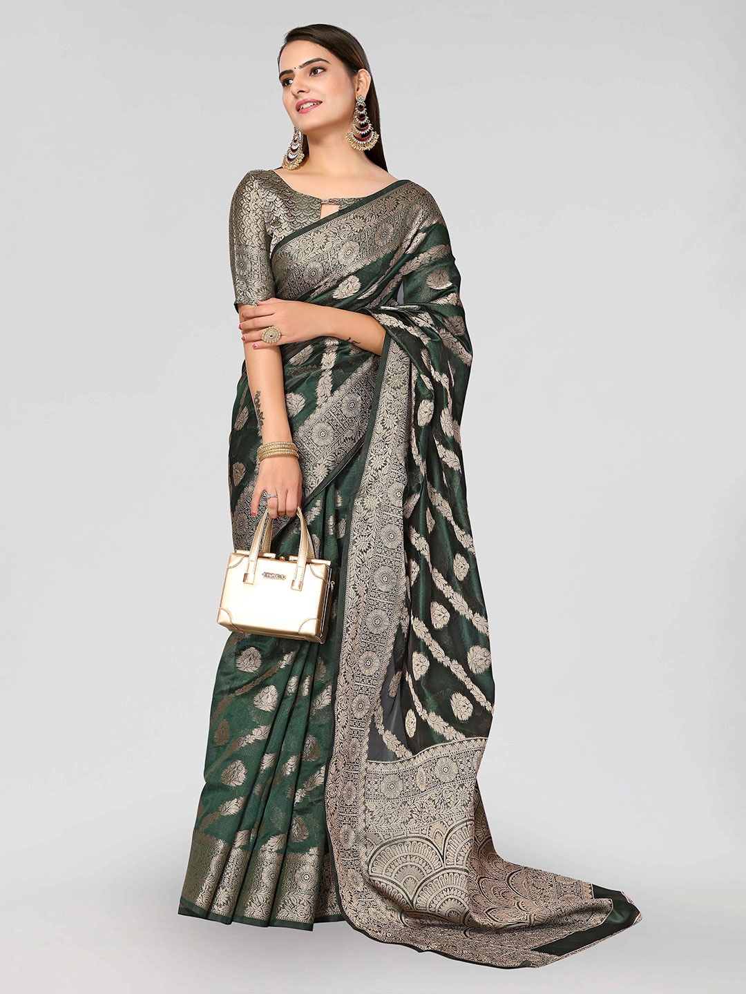 

DIVASTRI Ethnic Motifs Woven Design Zari Detailed Banarasi Saree, Green