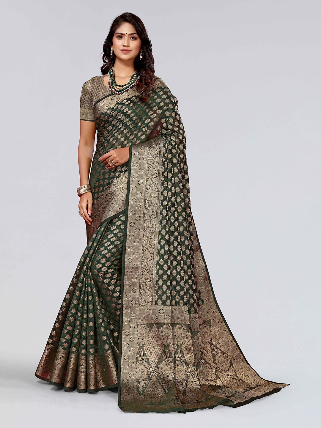 

DIVASTRI Ethnic Motifs Woven Design Zari Banarasi Saree, Green