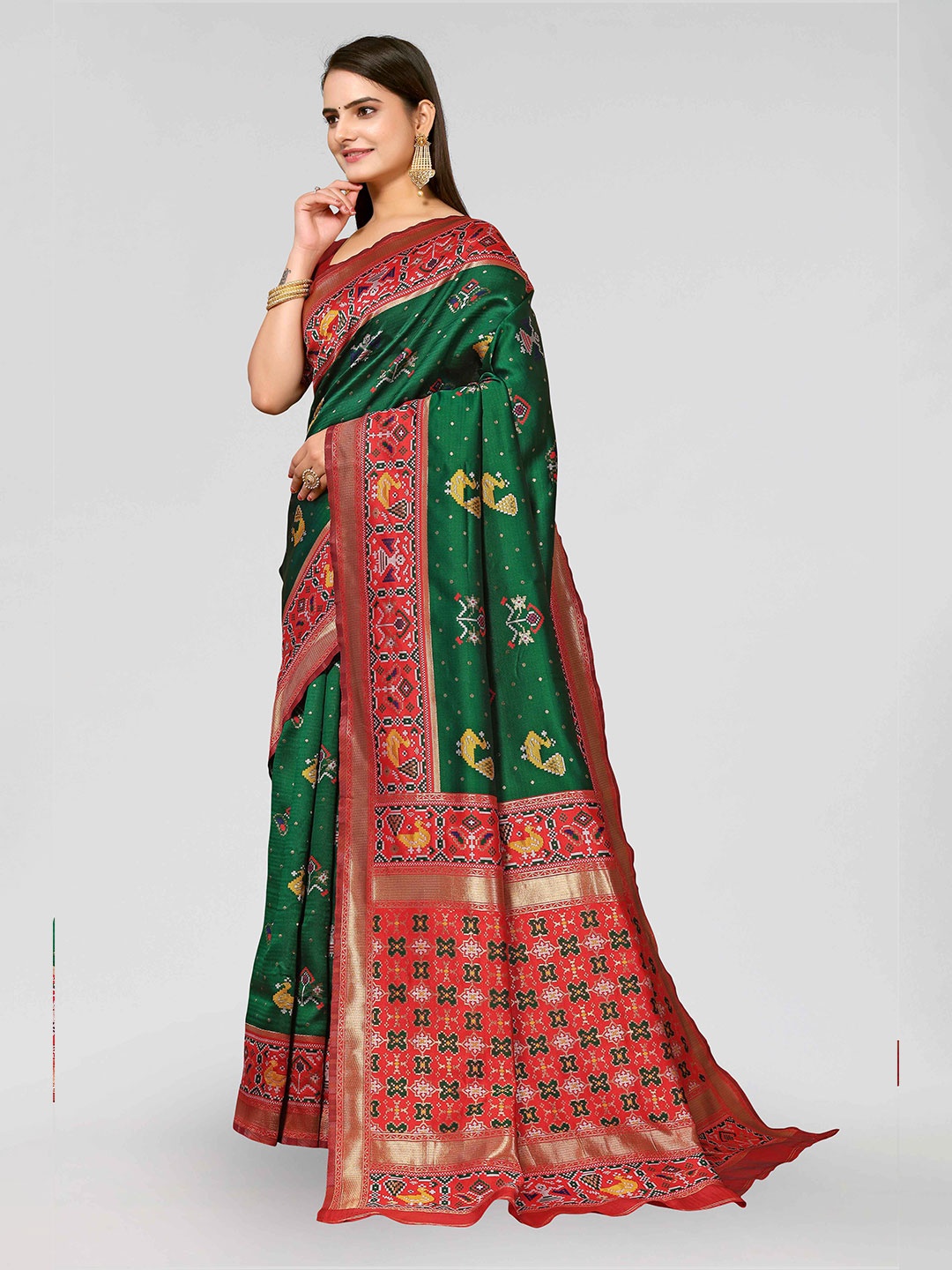 

DIVASTRI Ethnic Motifs Woven Design Zari Patola Saree, Green