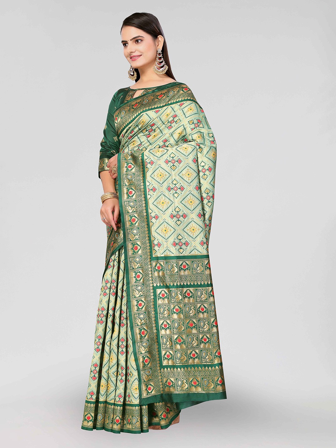 

DIVASTRI Ethnic Motifs Zari Silk Blend Patola Saree, Green