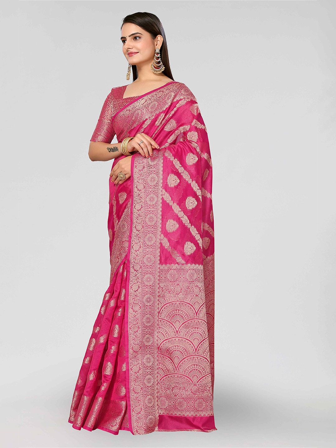 

DIVASTRI Woven Design Zari Silk Blend Banarasi Saree, Pink