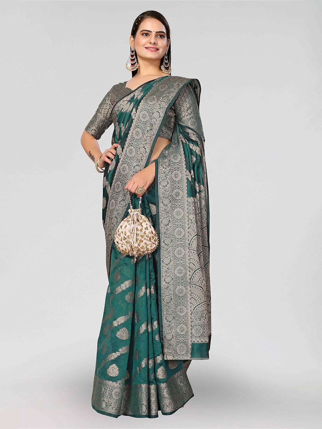 

DIVASTRI Ethnic Motifs Zari Silk Blend Banarasi Saree, Teal