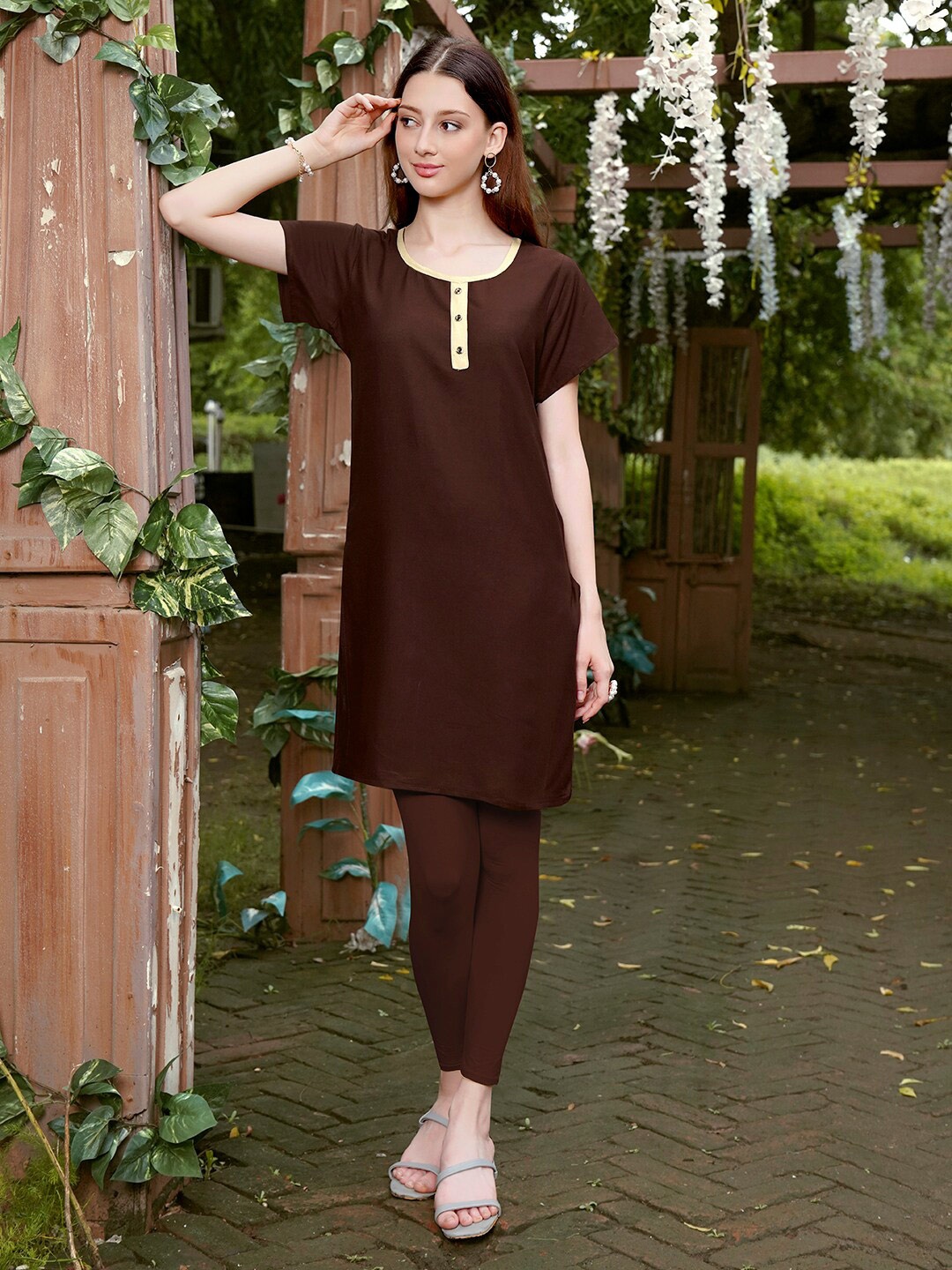 

Anouk Women A-Line Kurta, Brown