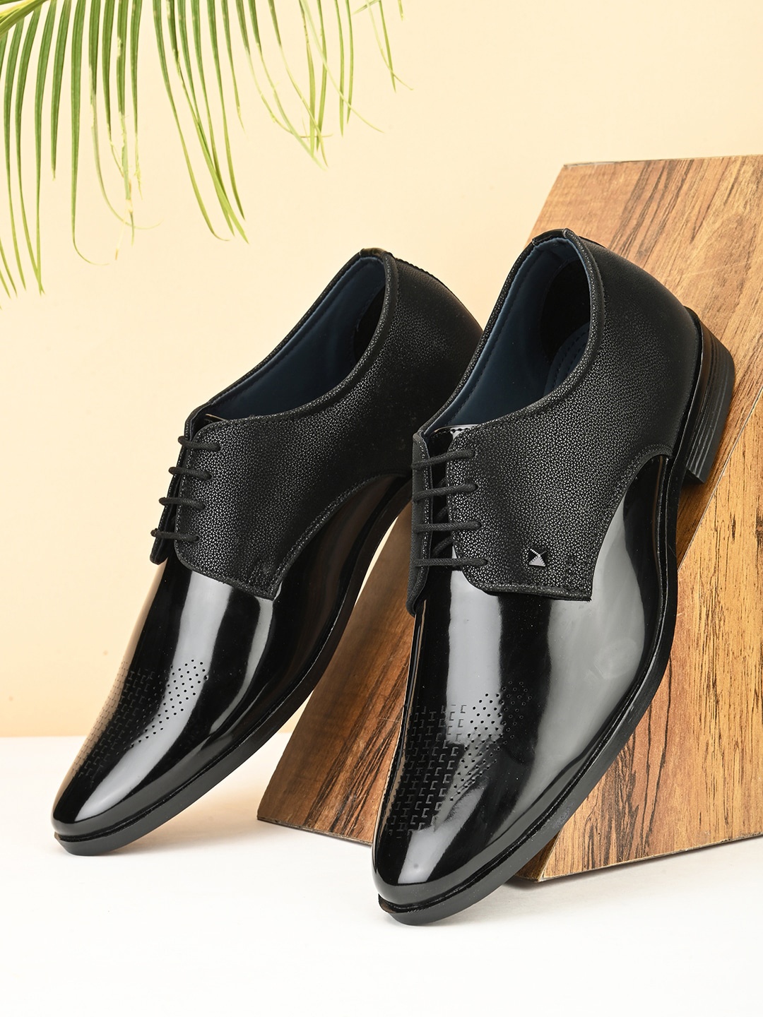 

HERE&NOW Men Black Perforated Textured Formal Derbys