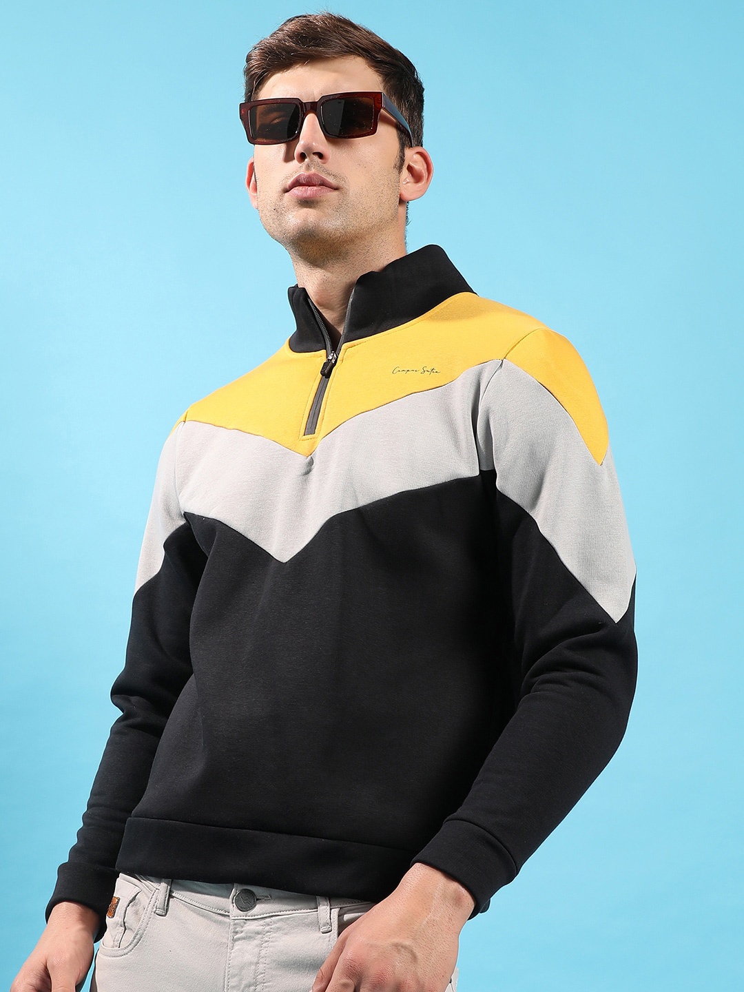 

Campus Sutra Colourblocked Mock Collar Cotton Pullover, Black
