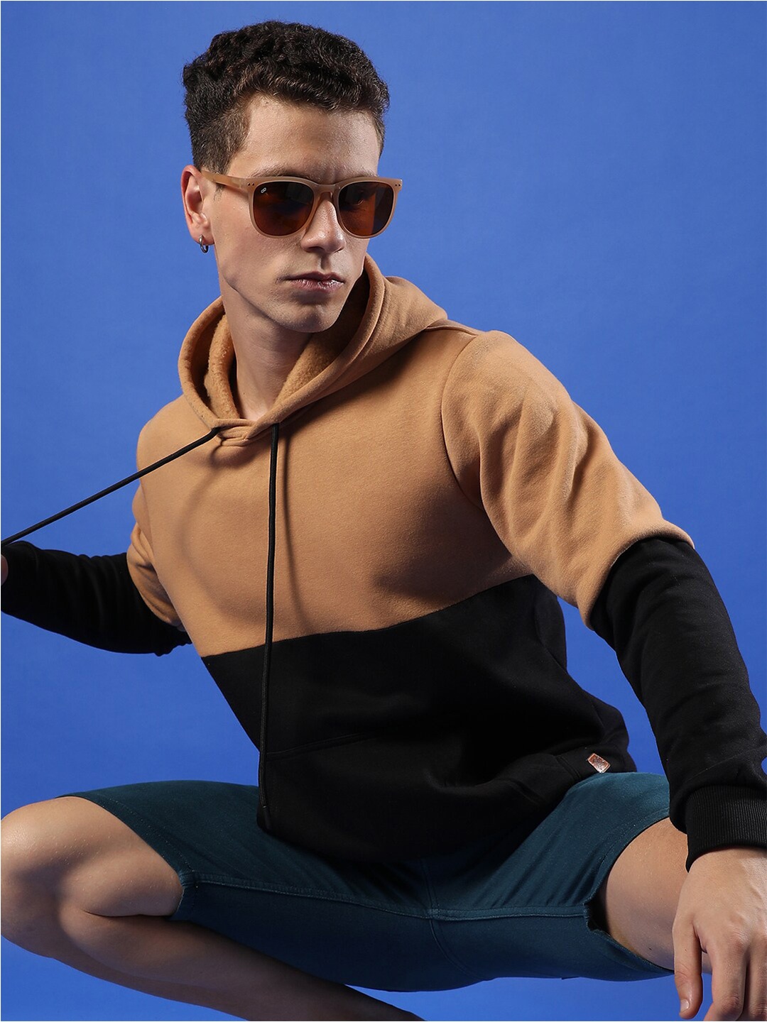 

Campus Sutra Colourblocked Hooded Cotton Sweatshirt, Brown