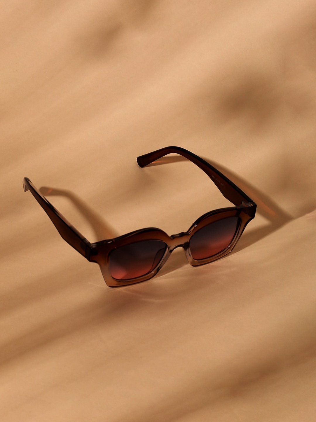 

HAUTE SAUCE by Campus Sutra Women Square Sunglasses with Polarised Lens, Brown