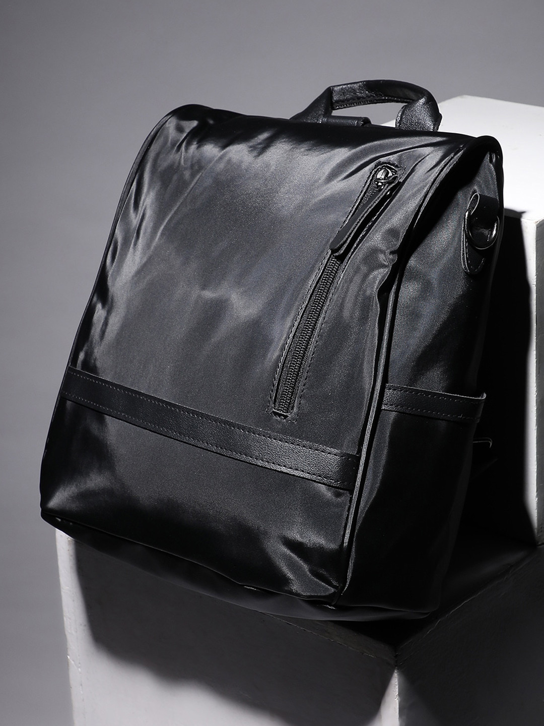 

HAUTE SAUCE by Campus Sutra Women Black Backpack