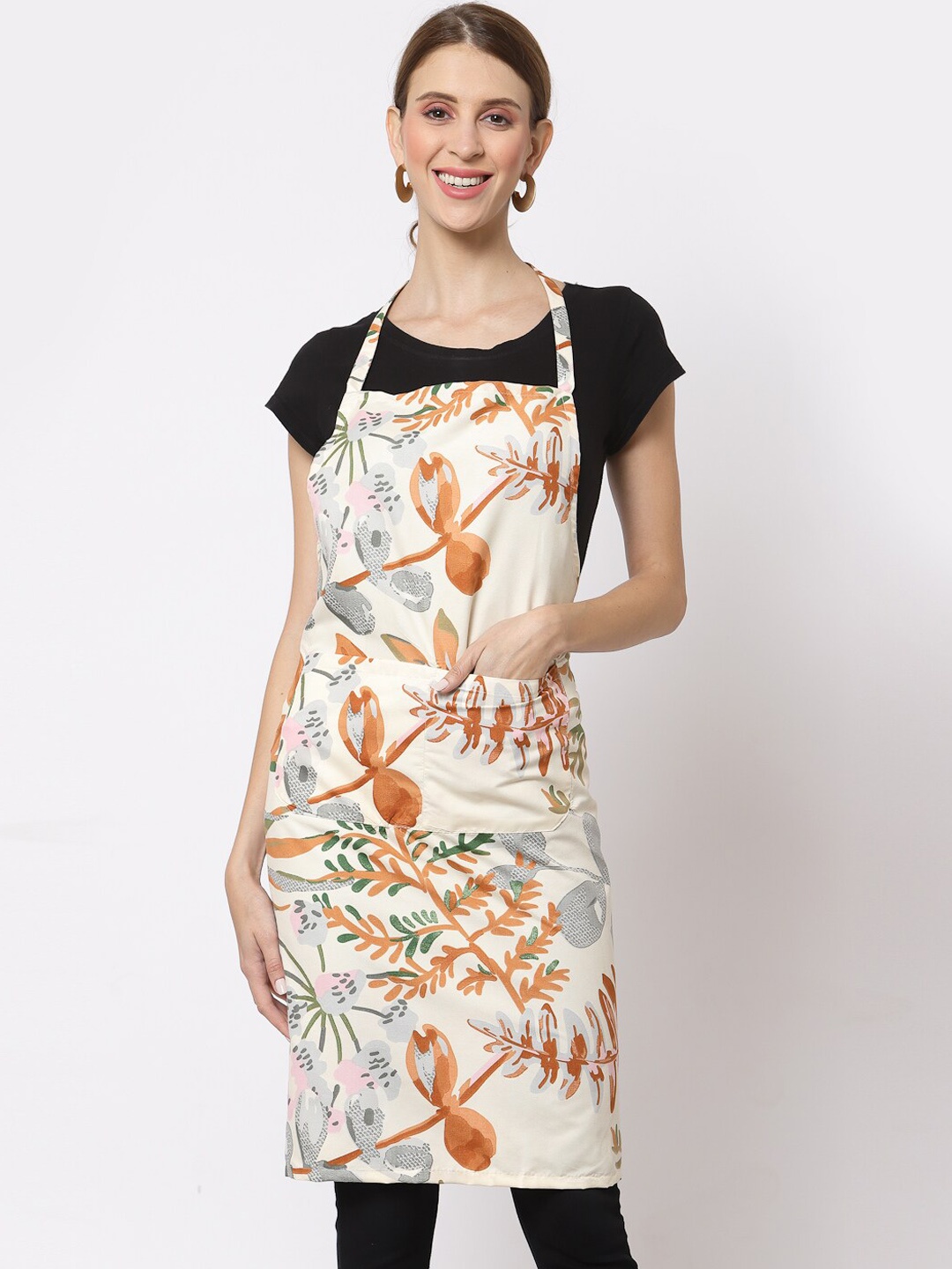 

Arrabi Off-White & Orange-Colored Floral Printed Apron