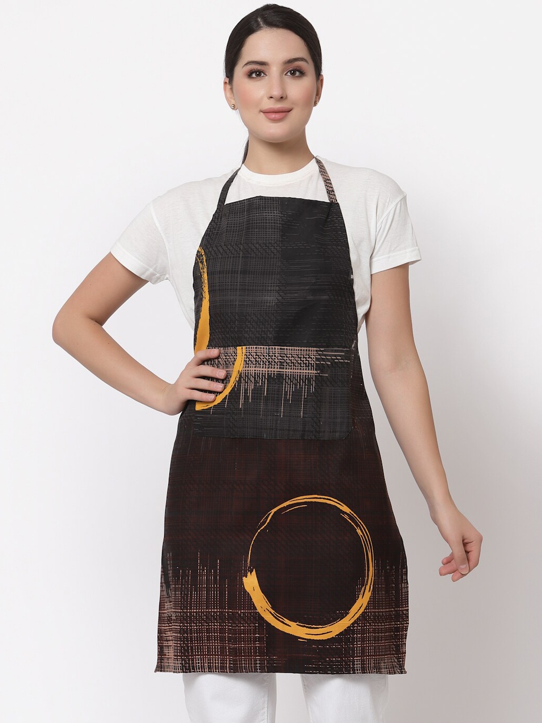 

Arrabi Brown Geometric Printed Apron
