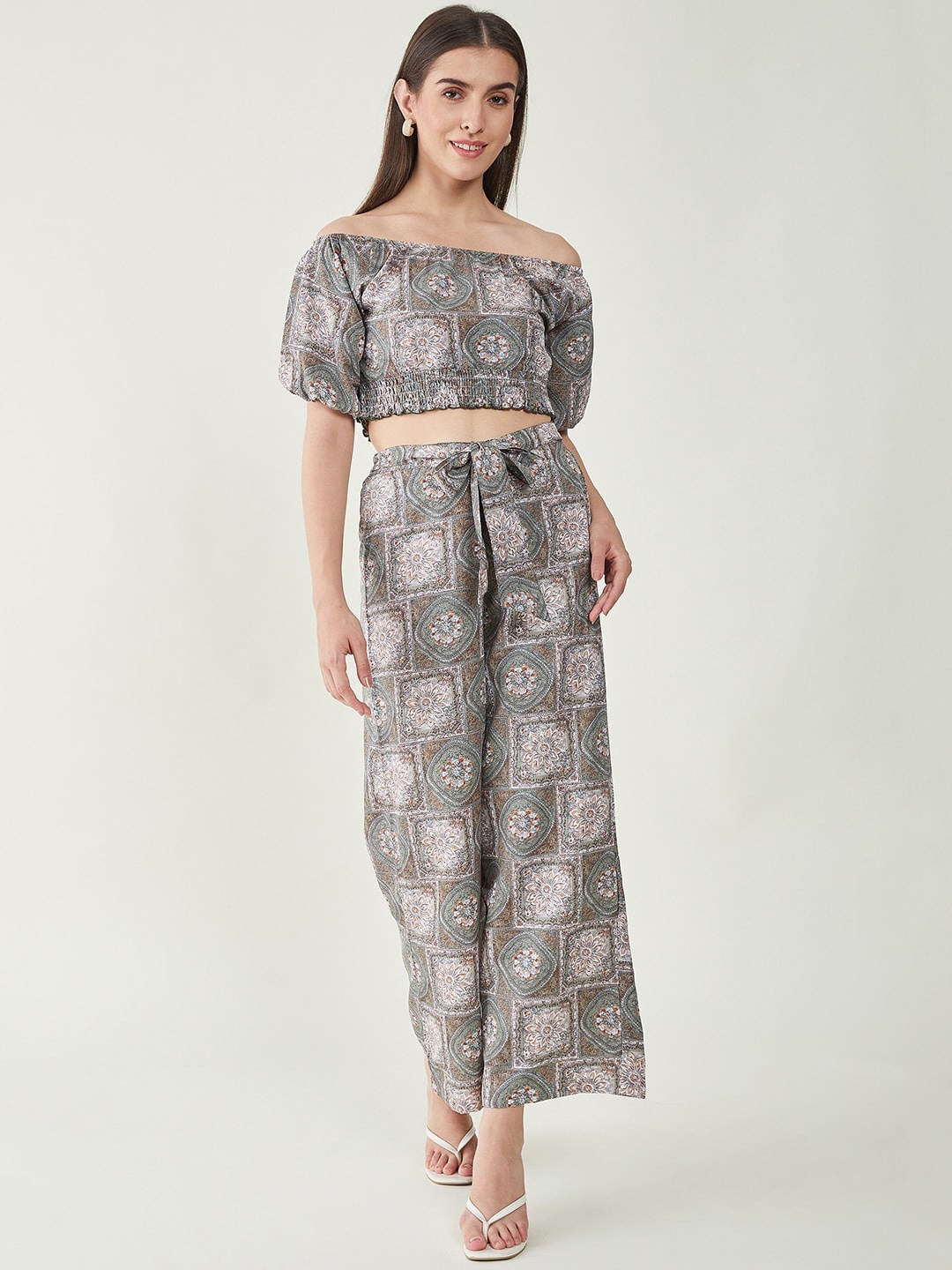 

Bitterlime Printed Off-Shoulder-Neck Top with Printed Palazzos, Green