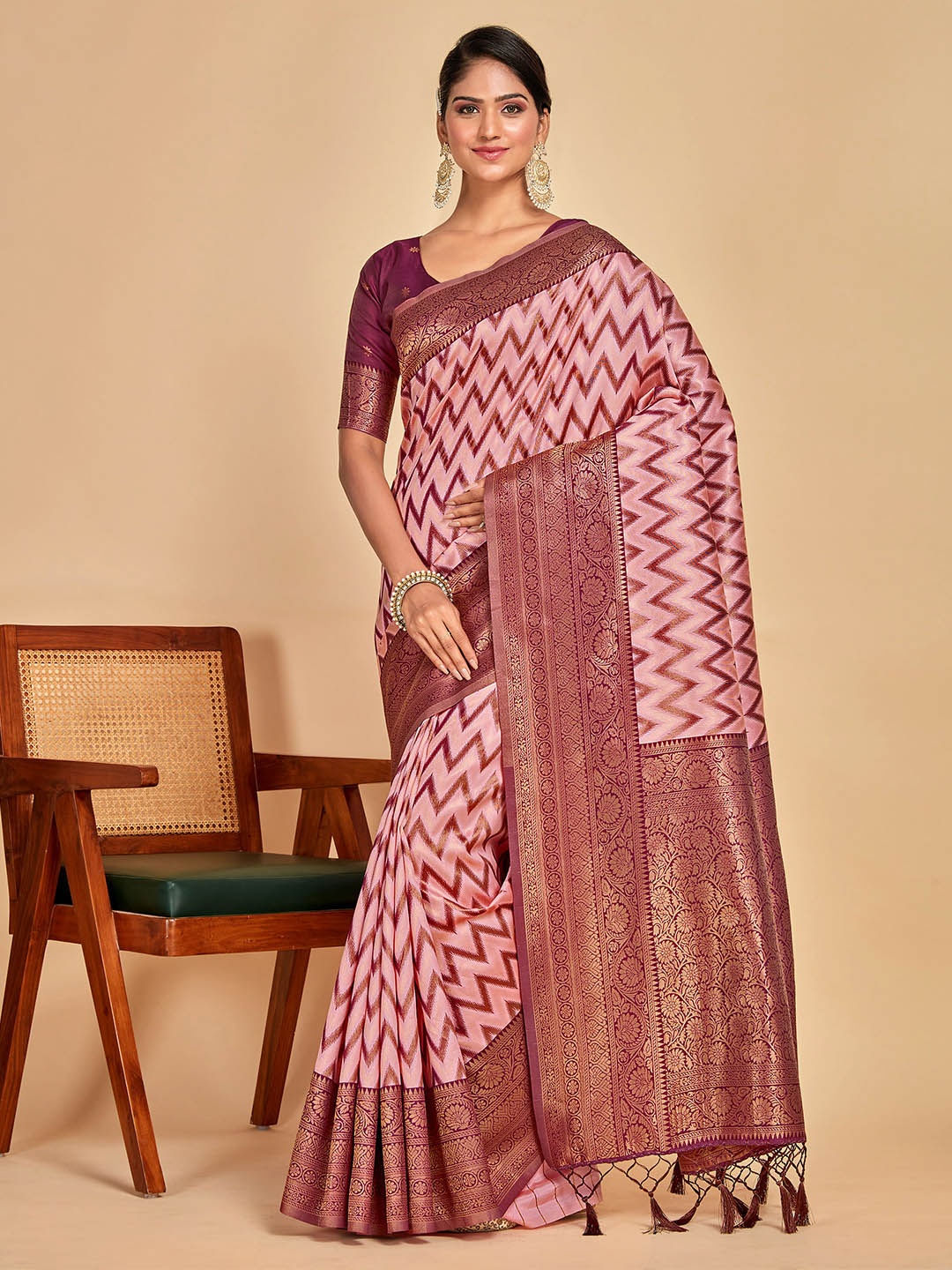 

MIMOSA Chevron Woven Design Zari Art Silk Kanjeevaram Saree, Pink