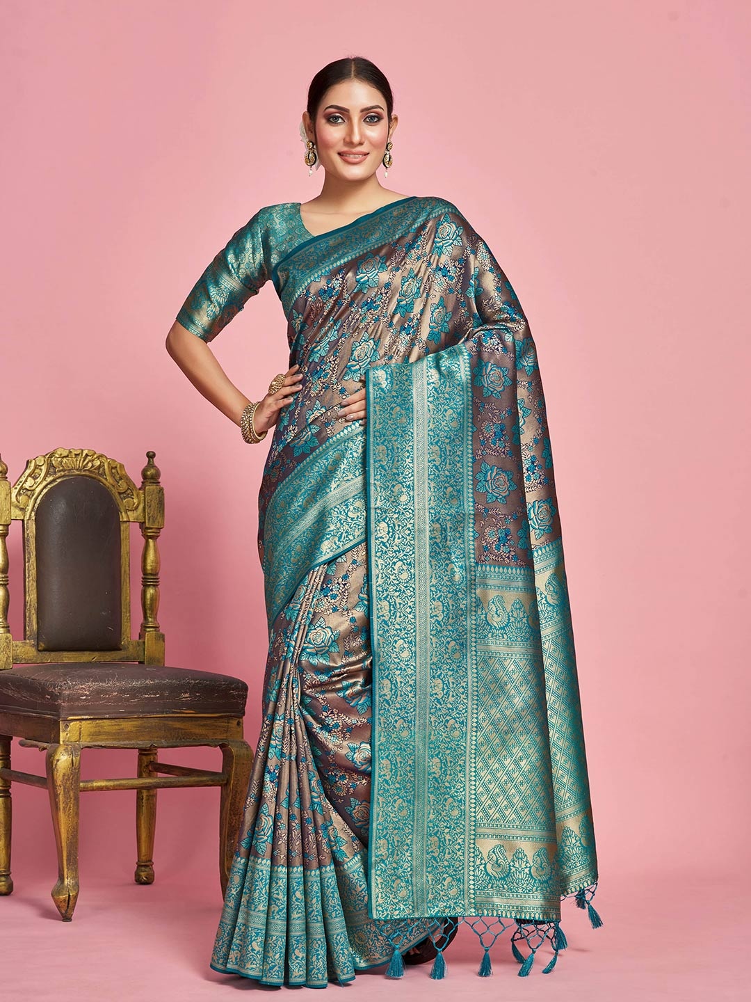 

MIMOSA Ethnic Motifs Woven Design Zari Detail Kanjeevaram Saree, Navy blue