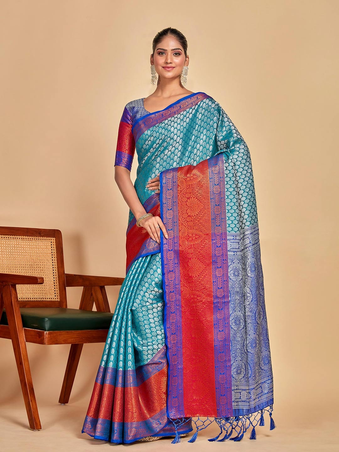 

MIMOSA Ethnic Motifs Woven Design Zari Kanjeevaram Saree, Turquoise blue