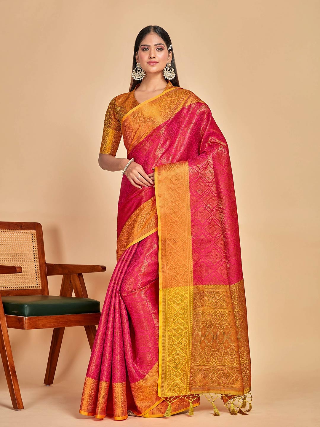 

MIMOSA Ethnic Motifs Zari Art Silk Kanjeevaram Saree, Pink