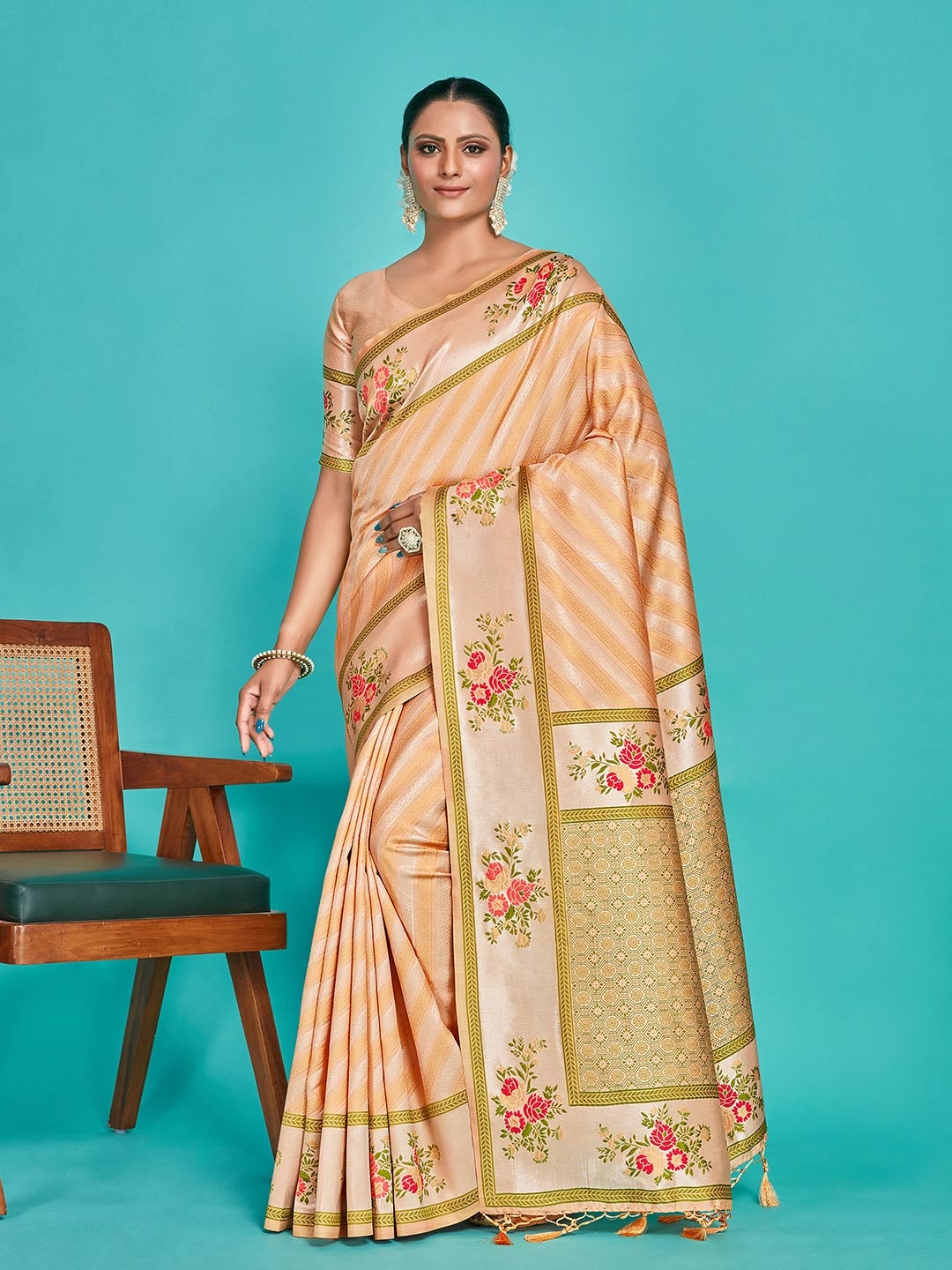 

MIMOSA Ethnic Motifs Woven Design Zari Banarasi Saree, Peach