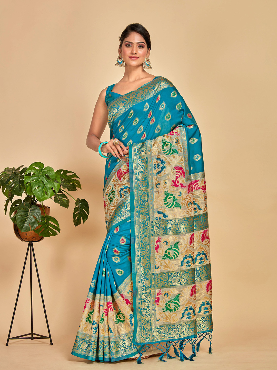 

MIMOSA Ethnic Motifs Woven Design Zari Kanjeevaram Saree, Turquoise blue