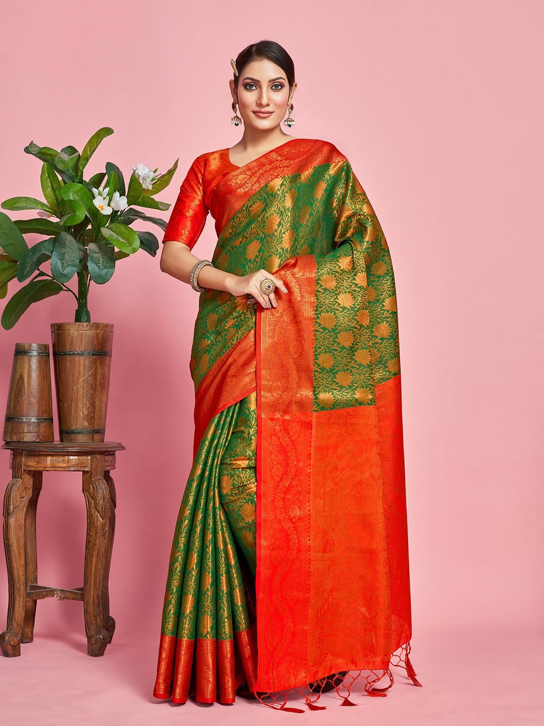 

MIMOSA Floral Woven Design Zari Art Silk Kanjeevaram Saree, Green