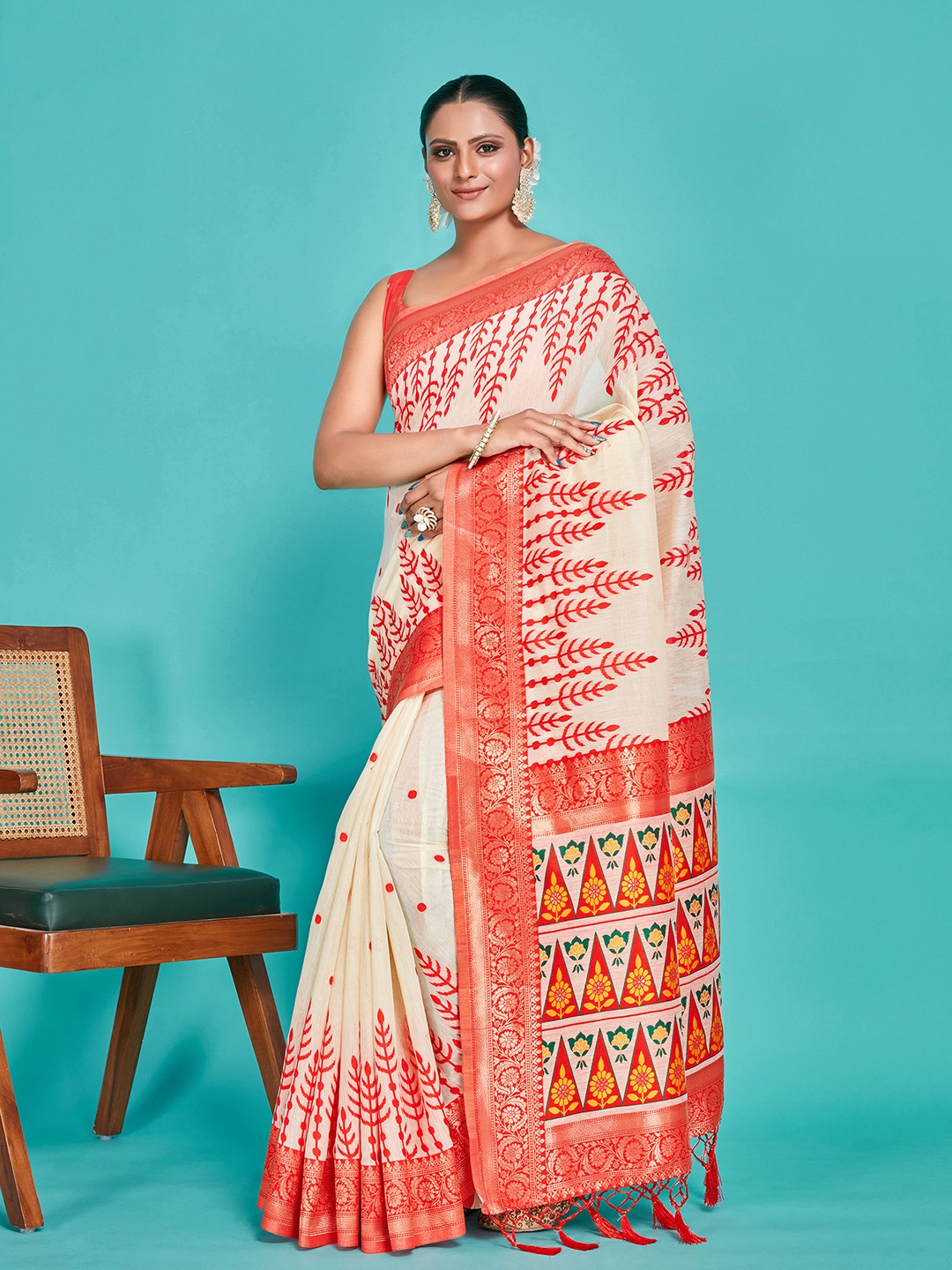 

MIMOSA Floral Woven Design Zari Banarasi Saree, Beige
