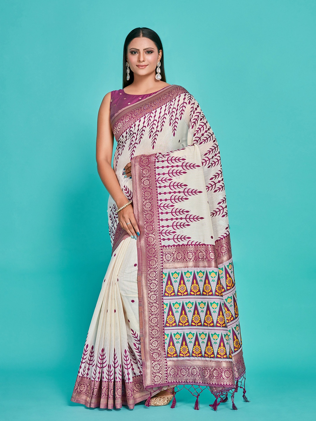 

MIMOSA Ethnic Motifs Woven Design Zari Banarasi Saree, Beige