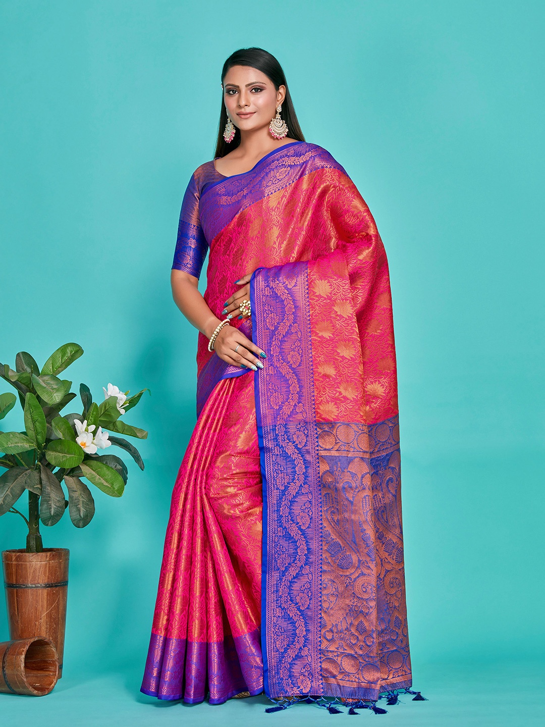 

MIMOSA Ethnic Motifs Woven Design Zari Art Silk Kanjeevaram Saree, Pink