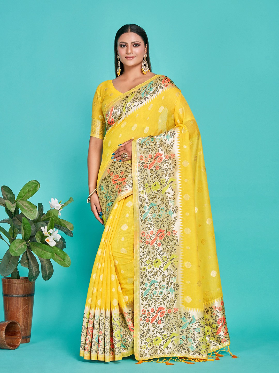 

MIMOSA Floral Wove Design Zari Banarasi Saree, Gold