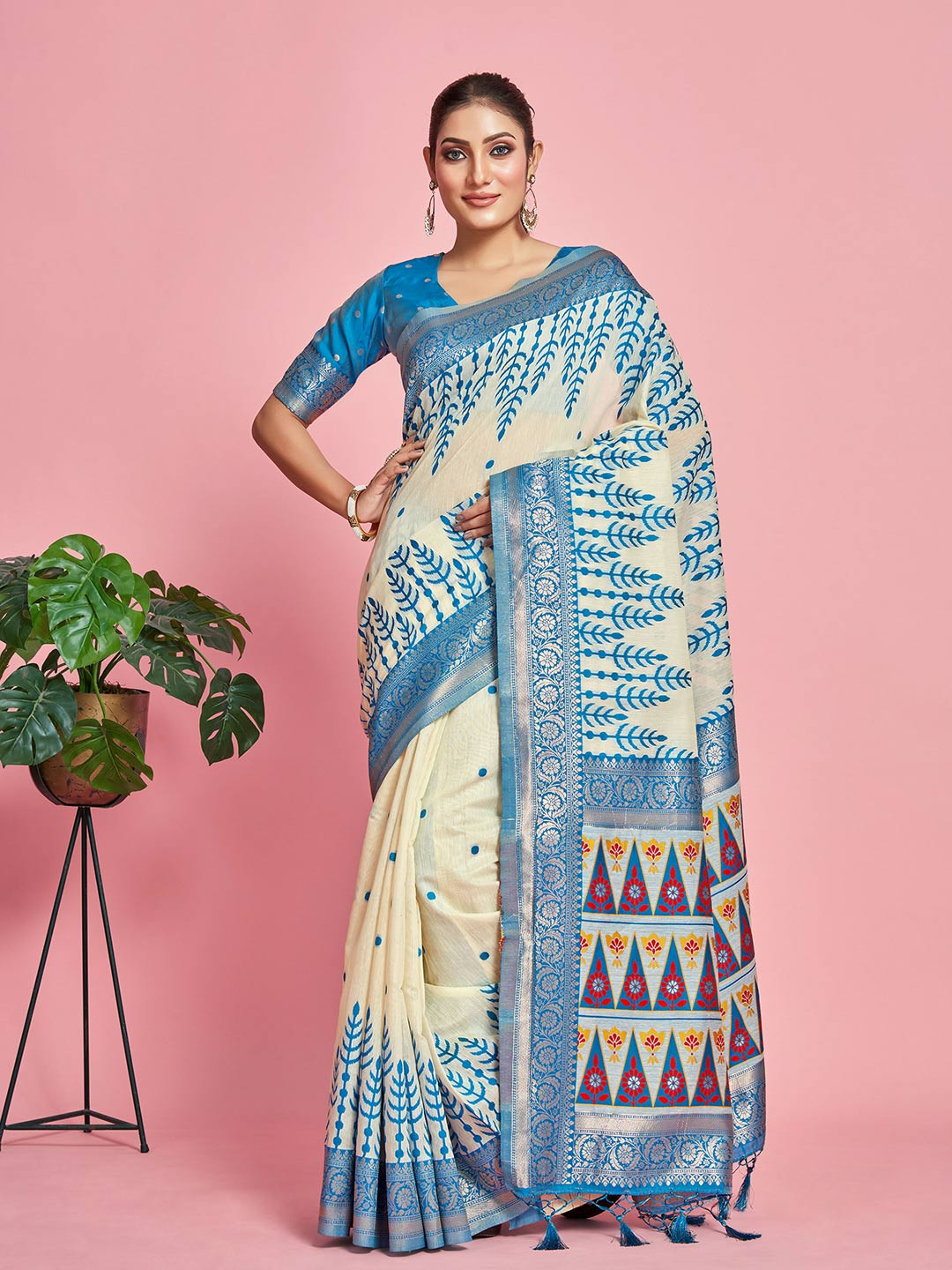

MIMOSA Ethnic Motif Woven Design Zari Banarasi Saree, Beige