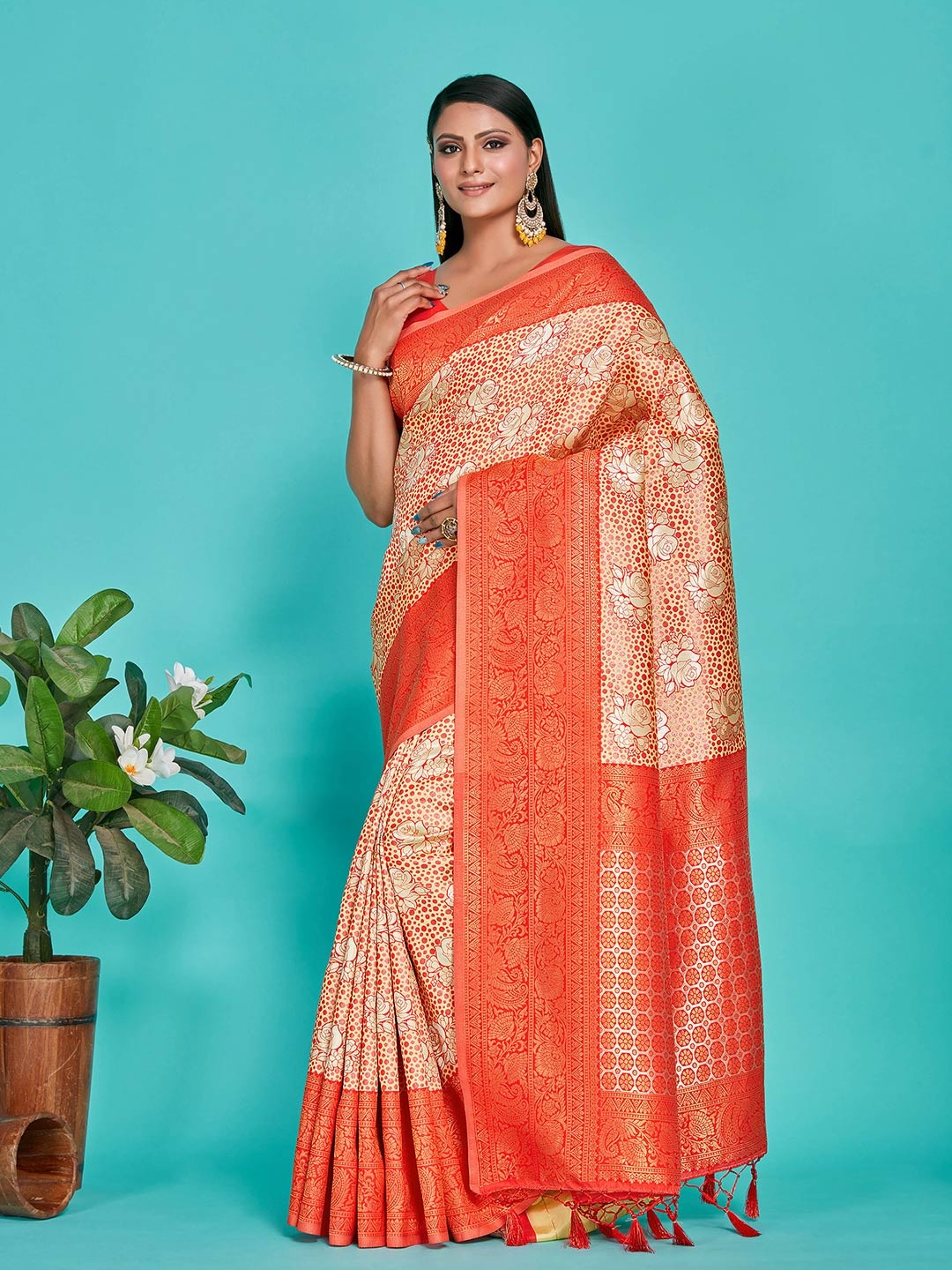 

MIMOSA Ethnic Motifs Woven Design Zari Kanjeevaram Saree, Peach