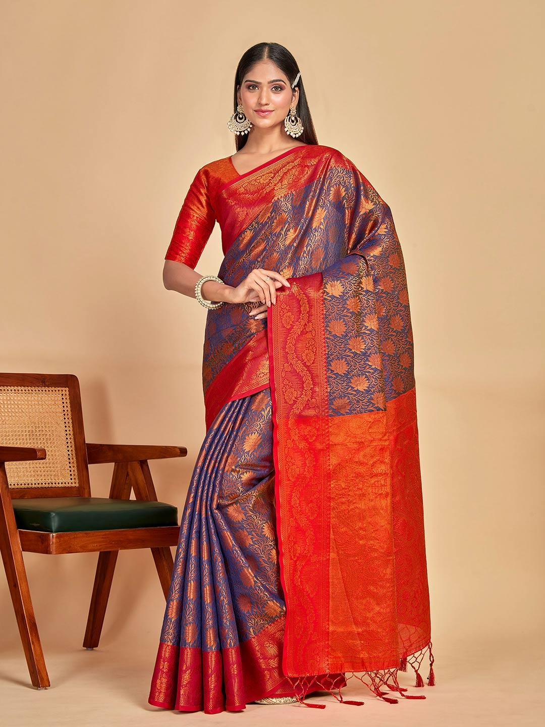 

MIMOSA Floral Woven Design Zari Kanjeevaram Saree, Navy blue