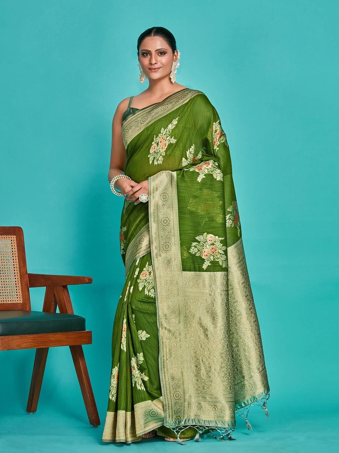 

MIMOSA Floral Woven Design Zari Kanjeevaram Saree, Green