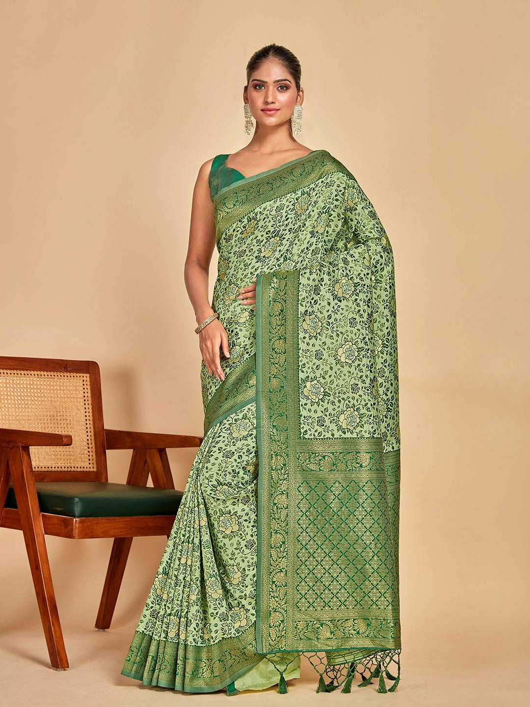 

MIMOSA Ethnic Motif Woven Design Zari Banarasi Saree, Green