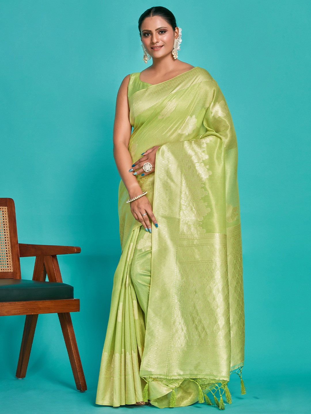 

MIMOSA Ethnic Motif Woven Design Zari Banarasi Saree, Lime green