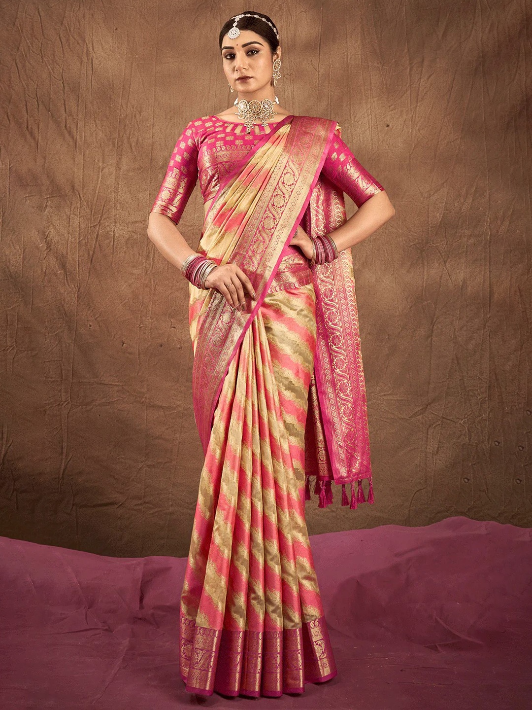 

Mitera Woven Design Zari Banarasi Saree, Cream