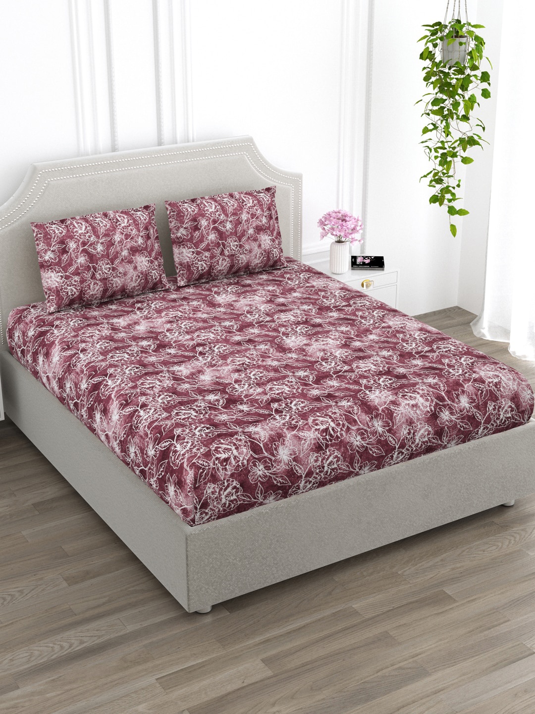 

EverHOME Plush Maroon & White Floral Cotton 210 TC Queen Bedsheet With 2 Pillow Covers