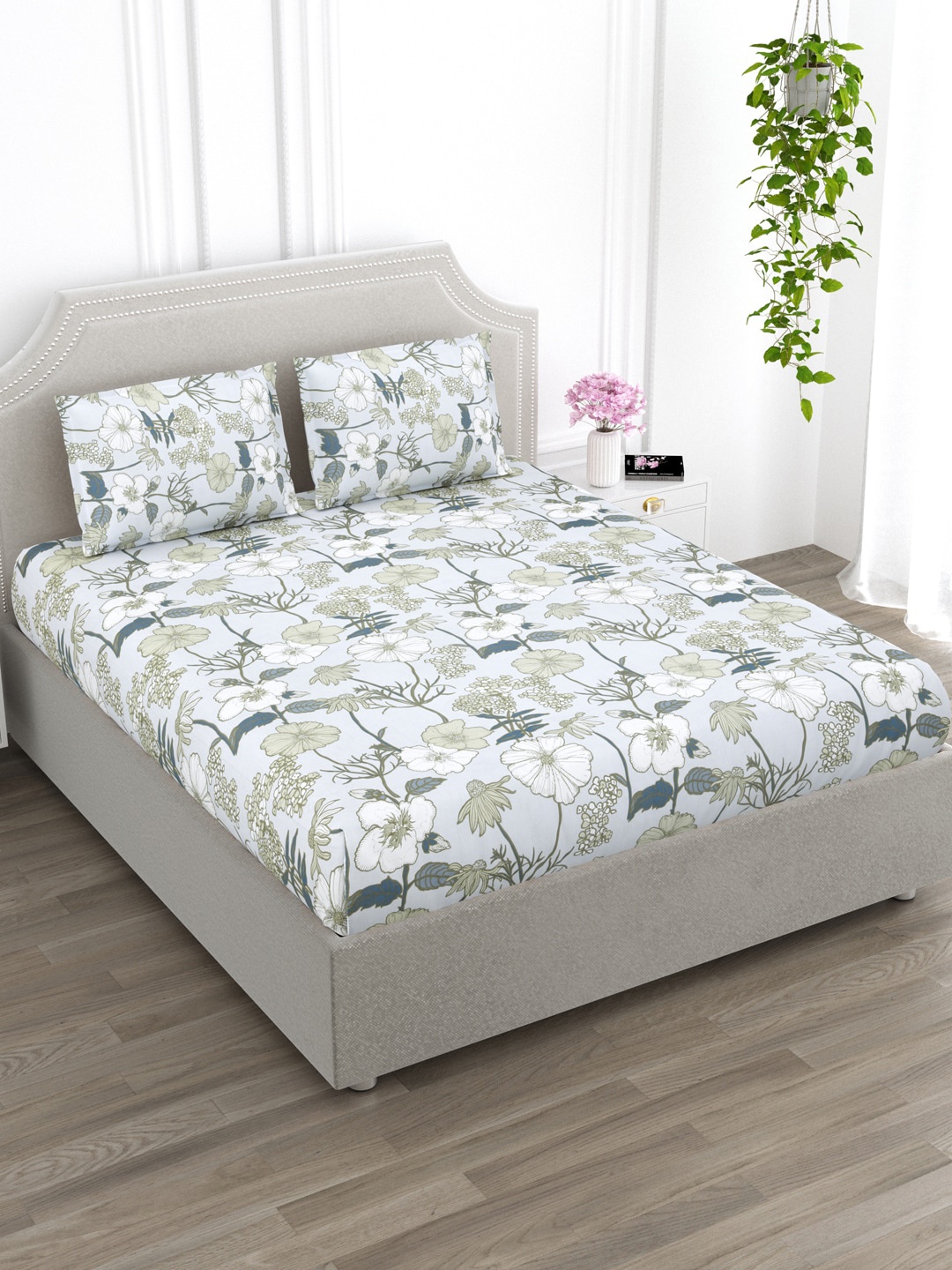 

EverHOME Grey & Green Floral Cotton 210 TC Queen Bedsheet with 2 Pillow Covers