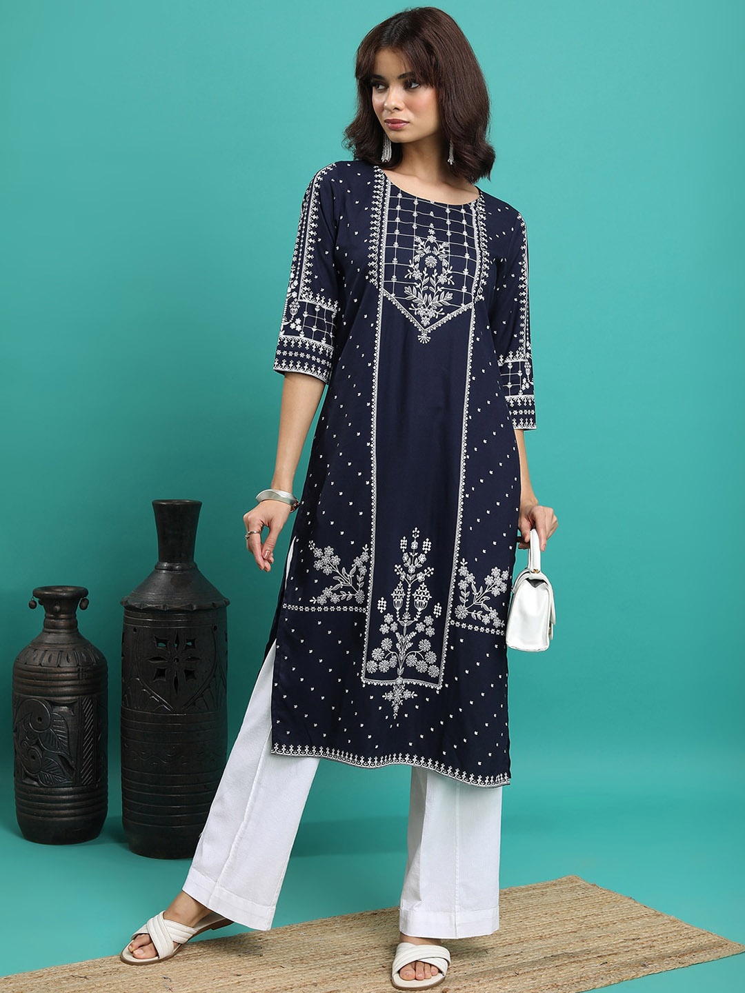 

Vishudh Navy Blue Ethnic Motifs Printed Kurta