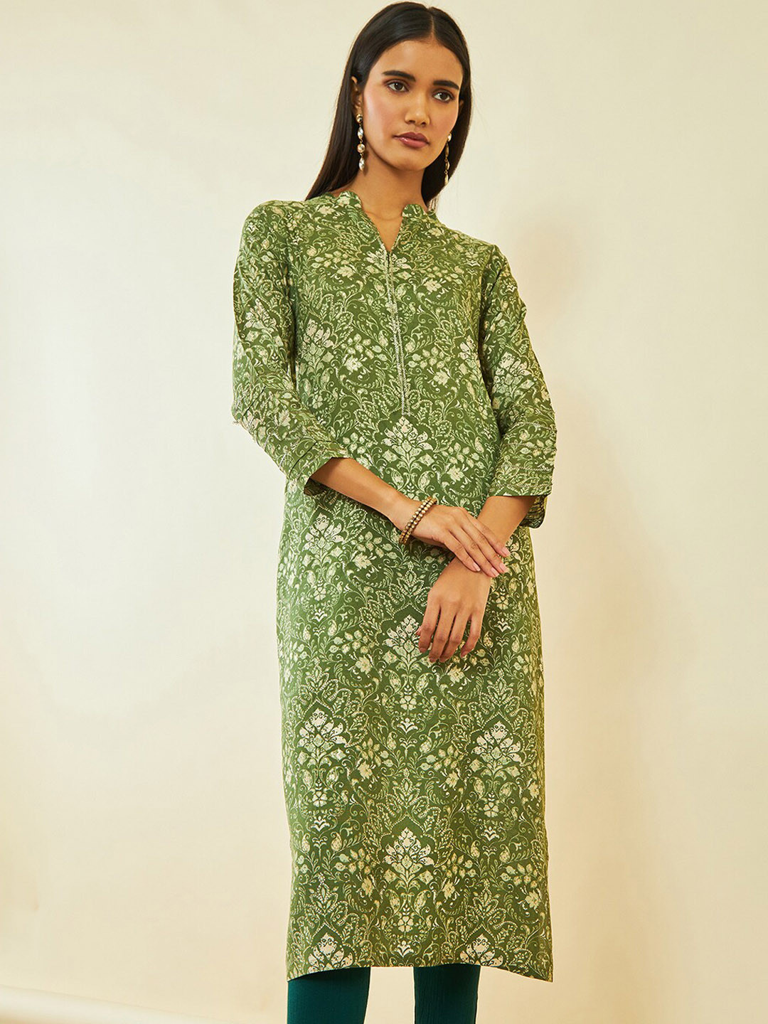 

Soch Green Floral Printed Sequinned Straight Kurta