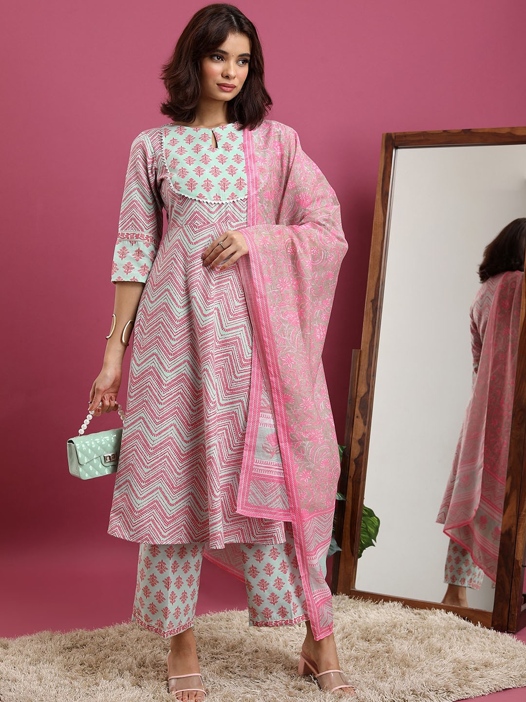 

KETCH Ethnic Motifs Printed Gotta Patti Regular Kurta With Palazzos & Dupatta, Turquoise blue