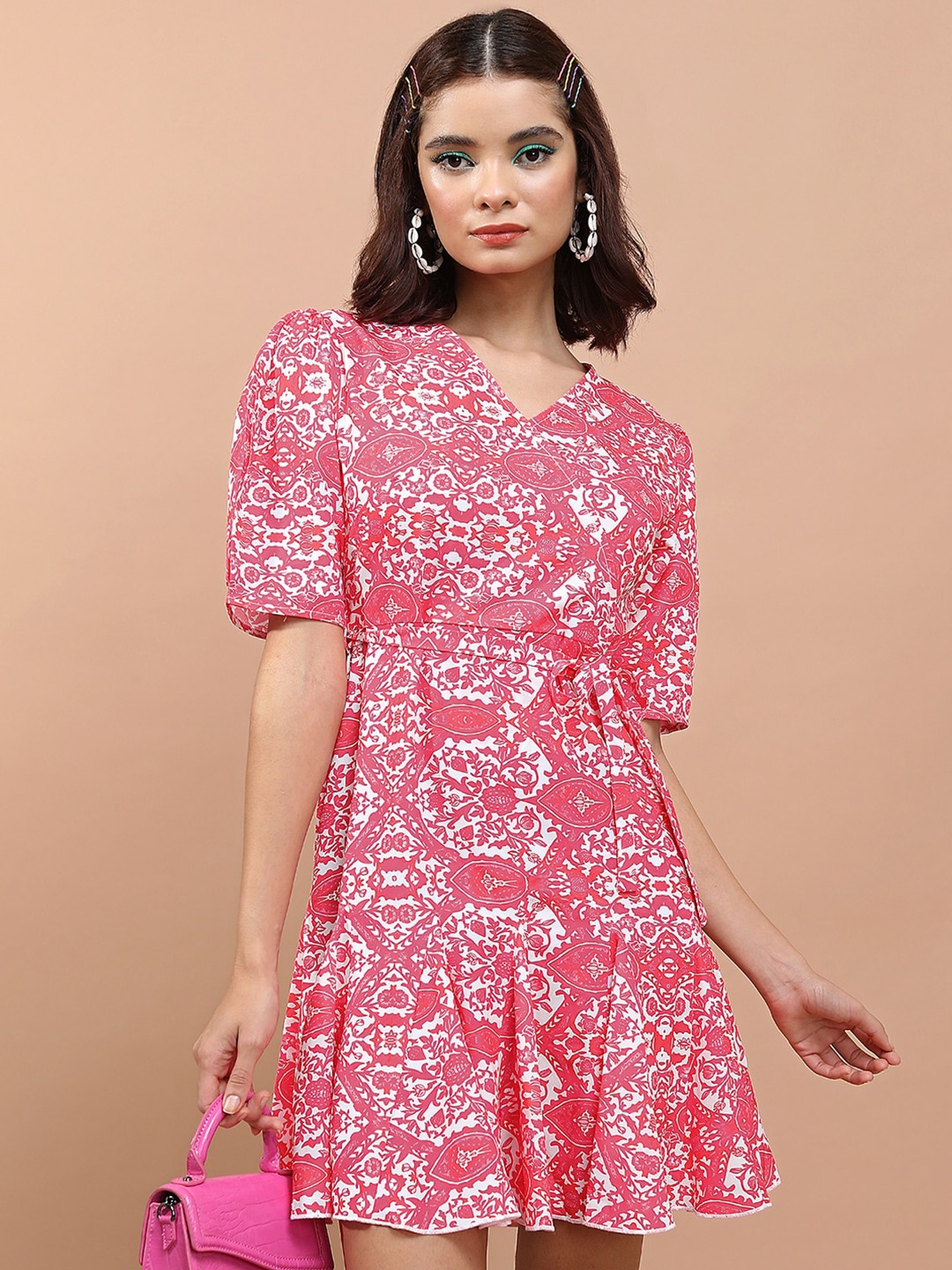 

Tokyo Talkies Fuchsia Floral Print A-Line Dress