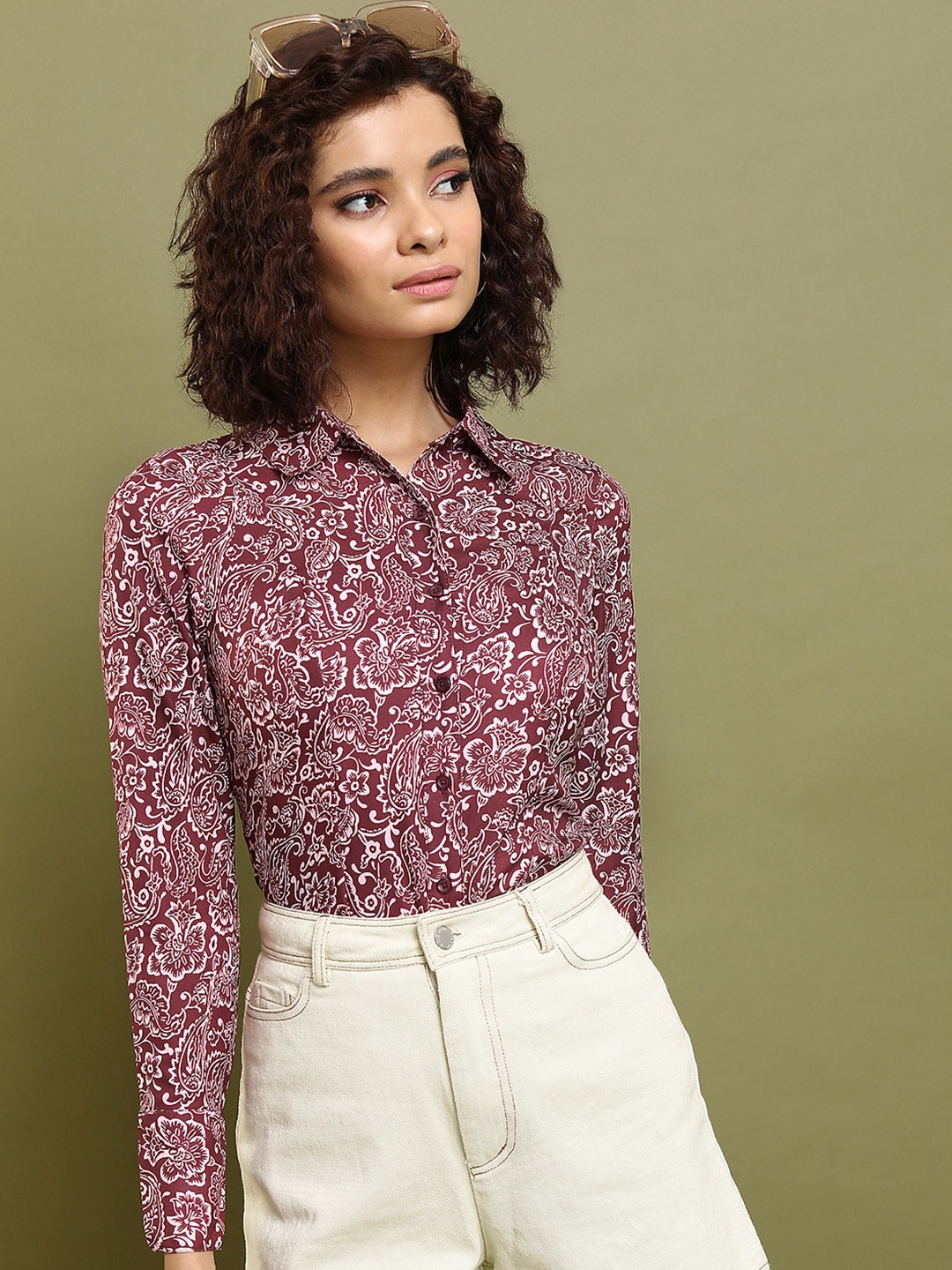 

Tokyo Talkies Red Floral Printed Casual Shirt