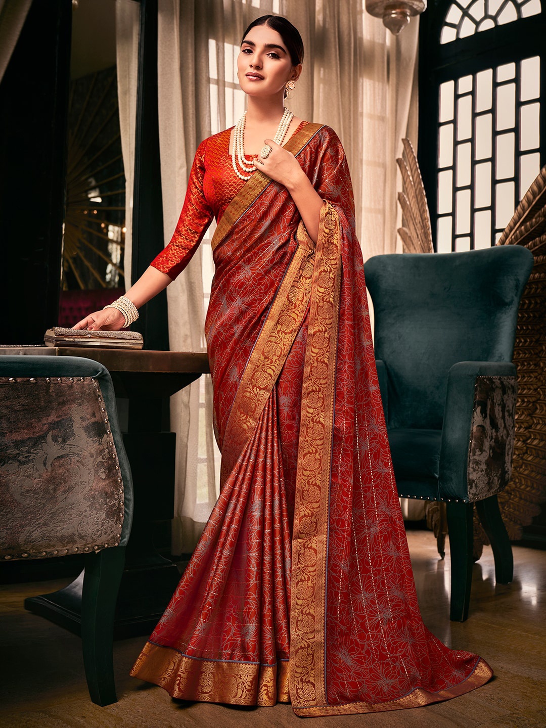 

SANSKAR Floral Foil Printed Zari Saree, Red
