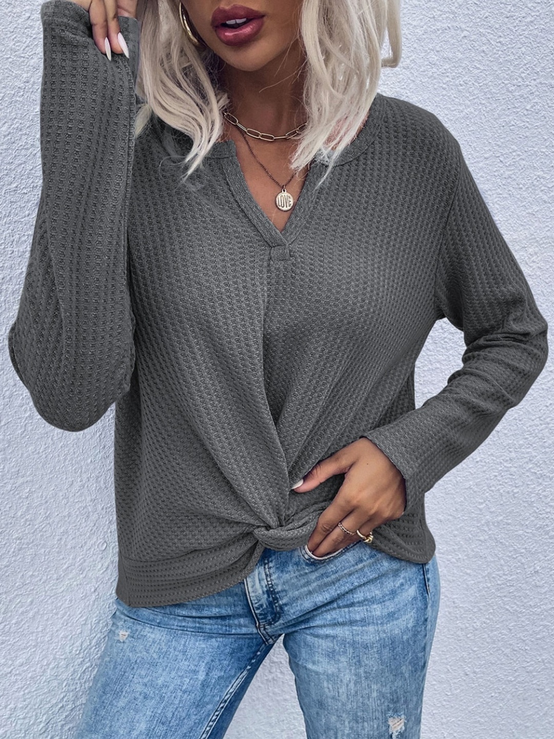 

StyleCast Grey V-Neck Long Sleeves Cotton Top