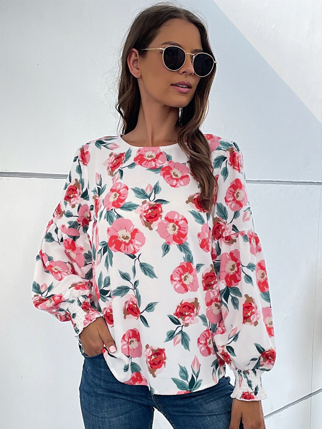 

StyleCast White Floral Printed Cuffed Sleeves Top