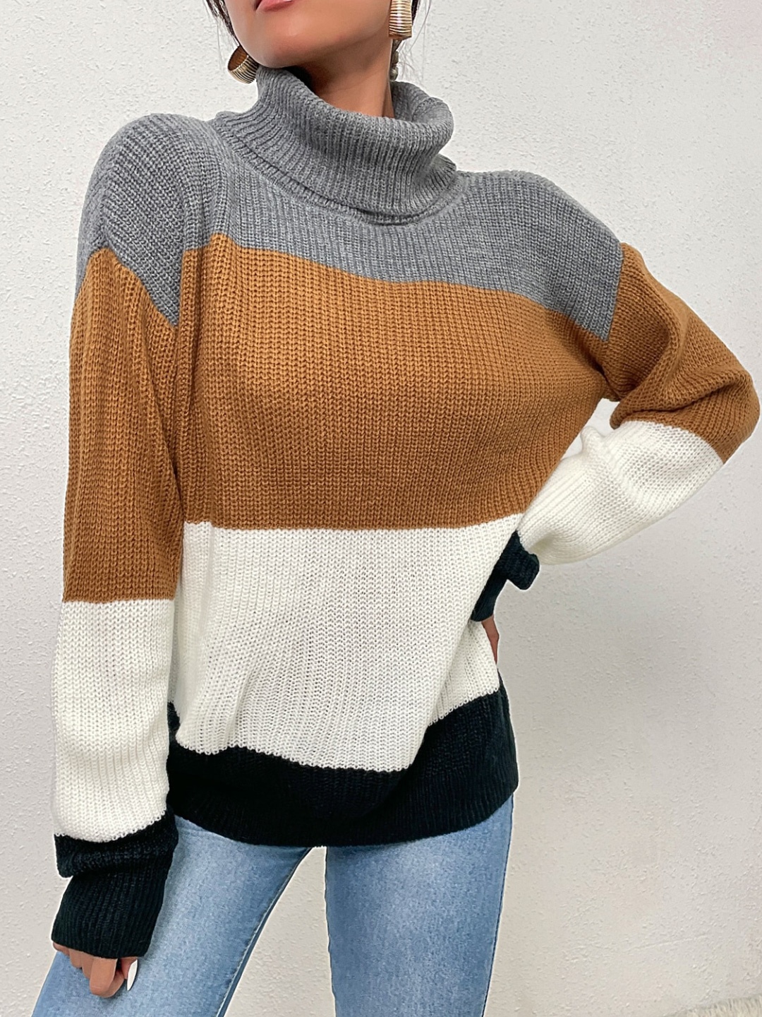 

StyleCast White & Grey Colourblocked Turtle Neck Pullover