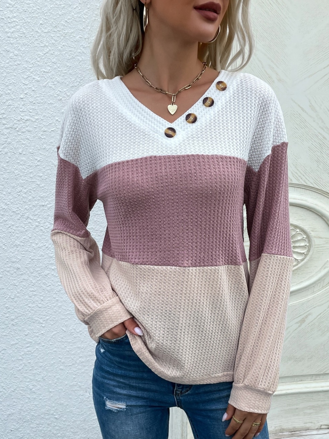 

StyleCast Pink & White Colourblocked Pullover