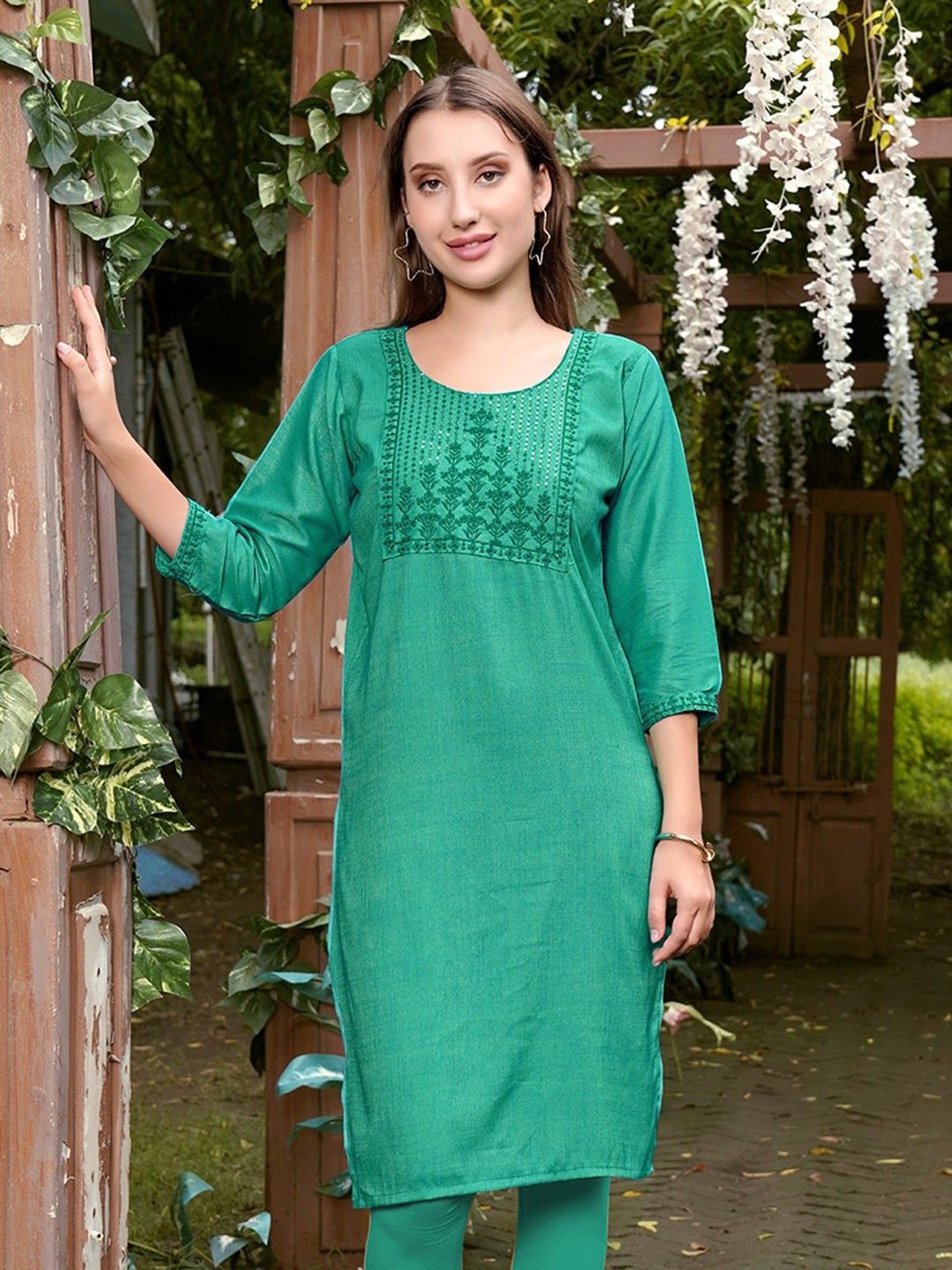 

Anouk Floral Embroidered Straight Kurta, Green